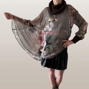 🔥HOST PICK🔥Cavalli Class Bat Sleeve Turtleneck Sweater Blouse Silk Size 10US🌸